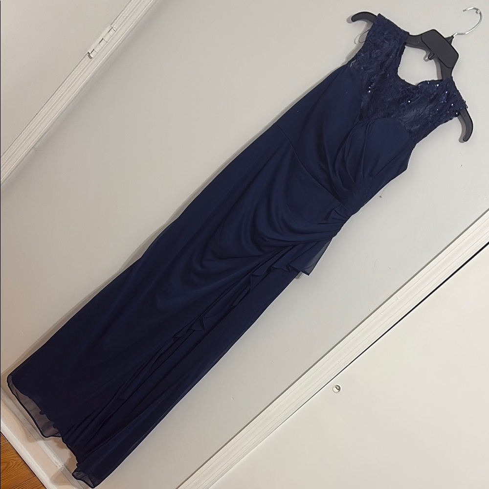 Elegant Navy Blue Evening Gown